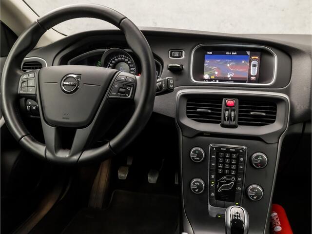 Volvo V40 2.0 T2 Inscription (NAVIGATIE, CLIMATE, CAMERA, STOELVERWARMING, LED KOPLAMPEN, SPORTSTOELEN, CRUISE, PARKEERSENSOREN, NIEUWE APK, NIEUWSTAAT)