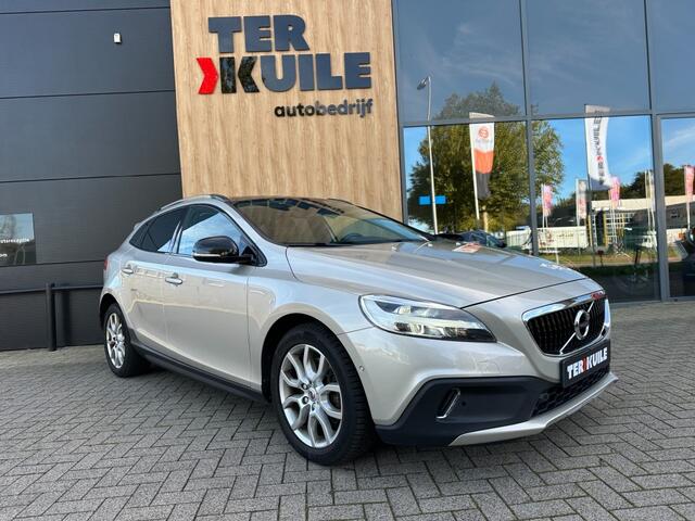 Volvo V40 Cross Country 1.5 T3 Polar+ Luxury / Pano / NAP