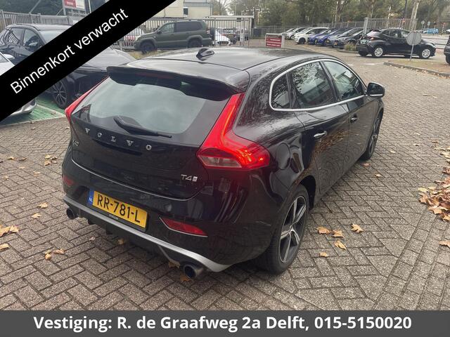 Volvo V40 2.0 T4 Business Sport | Cruise Control | Parkeersensoren | Stoelverwarming