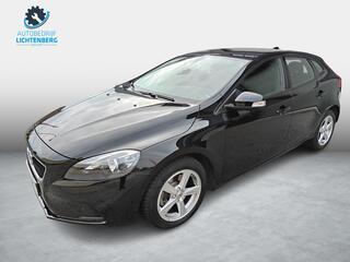 volvo-v40-2.0-t2-momentum