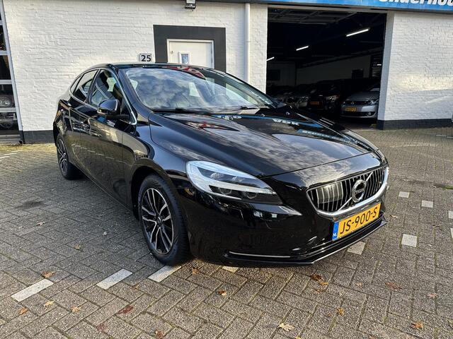 Volvo V40 1.5 T2 Nordic+ /Nieuwe apk bij aflevering/Panorama raam/Camera/LM velgen All season banden/Automaat/Leder/Navi/Trekhaak/Dealer onderhouden