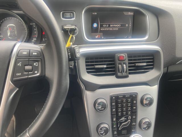 Volvo V40 2.0 D2 Inscription Panoramadak Nieuwe D-riem