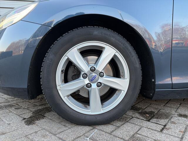 Volvo V40 2.0 D2 Nordic+ / LED koplampen / Trekhaak / Achteruitrijcamera / Stoelverwarming /