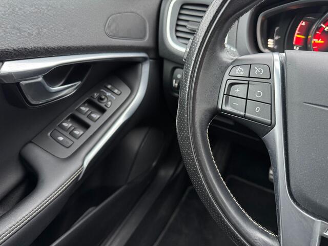 Volvo V40 1.5 T3 Kinetic 153pk, Camera | Navi | Harman Kardon