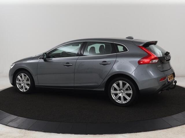 Volvo V40 1.5 T3 Inscription | Leder | Trekhaak | Navigatie | Full LED | Parkeerhulp | Climate control | Bluetooth | Cruise control