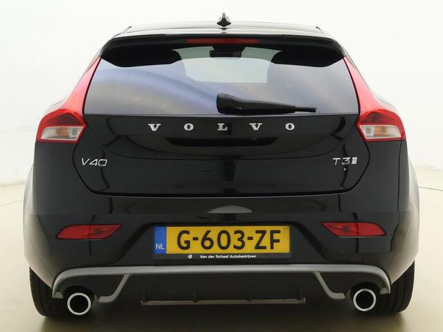 Volvo V40 T3 153pk Automaat Polar+ Sport / 1e Eig. / Panoramadak / Harman&Kardon / PDC + Camera / Stoelverwarming / Getint glas / Keyless / DAB+ / 17'' / On Call /