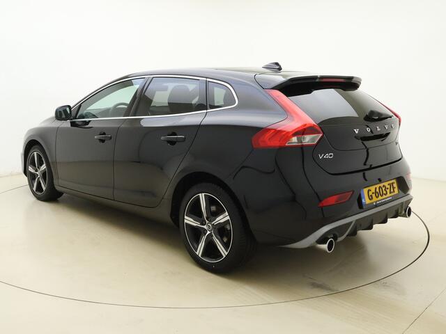 Volvo V40 T3 153pk Automaat Polar+ Sport / 1e Eig. / Panoramadak / Harman&Kardon / PDC + Camera / Stoelverwarming / Getint glas / Keyless / DAB+ / 17'' / On Call /