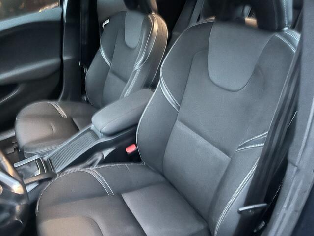 Volvo V40 122PK AUTOMAAT Momentum LED/Achteruirijcamera/winterpakket