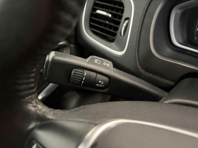 Volvo V40 2.0 T2 Nordic+. Clima!