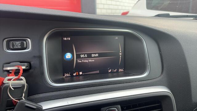 Volvo V40 2.0 T2 Nordic+ STANDKACHEL / STOELVERW / FULL LED / NAVI / CLIMA / PDC / BLUETOOTH / CRUISE / NL-AUTO