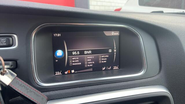 Volvo V40 2.0 T2 Nordic+ STANDKACHEL / STOELVERW / FULL LED / NAVI / CLIMA / PDC / BLUETOOTH / CRUISE / NL-AUTO