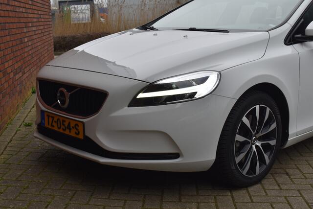 Volvo V40 T3 152PK Automaat Dynamic Edition | Trekhaak |