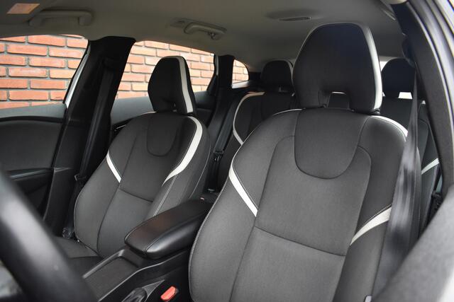 Volvo V40 T3 152PK Automaat Dynamic Edition | Trekhaak |