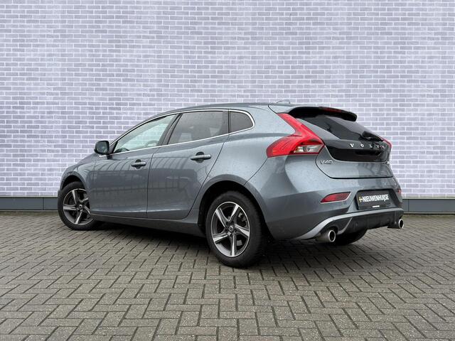 Volvo V40 2.0 D3 Business Sport | Lederen Bekleding | Achteruitrijcamera | Panoramadak | Keyless Start | Standkachel | Navigatie | Stoelverwarming | LED Koplampen |