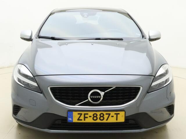 Volvo V40 T3 153pk Automaat Polar+ Sport / Harman&Kardon Audio / Keyless / Panoramadak / Stoelverwarming / Nubuck / Trekhaak / PDC + Camera /