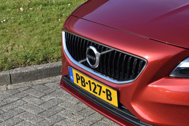 Volvo V40 T3 153PK Nordic+ | Stoelverwarming | Standkachel | Voorruitverwarming | Carkit | LED