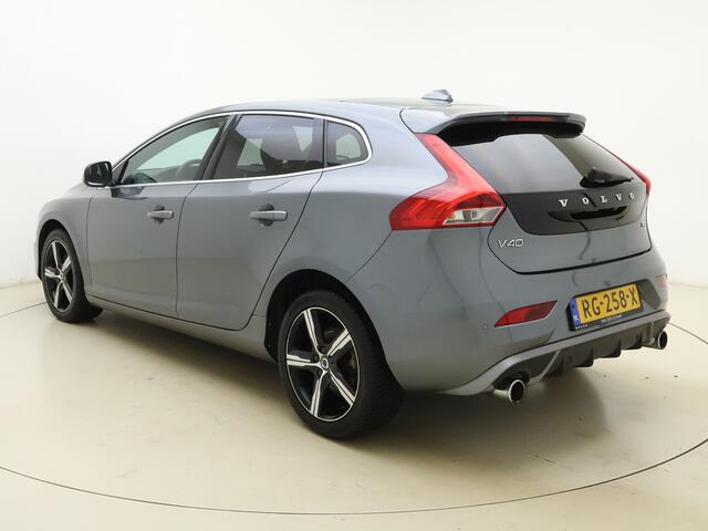 Volvo V40 2.0 T4 190pk Business Sport / Panorama dak / Lederen bekleding / On call / Stoelverwarming / Camera /