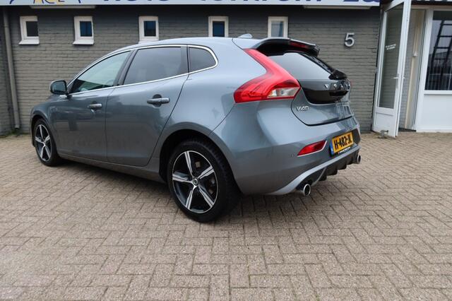 Volvo V40 1.5 T3 POLAR+ SPORT, R-DESIGN , PANO ENZ ....