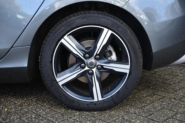 Volvo V40 1.5 T3 Polar+ Sport | Standkachel | Elek bedienbare stoelen met geheugen | Trekhaak |