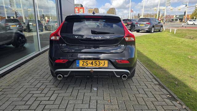 Volvo V40 1.5 T3 Polar+ Sport |R-Design |Pano |NAP|1e eigenaar|Harman Kardon|Memory|Automaat