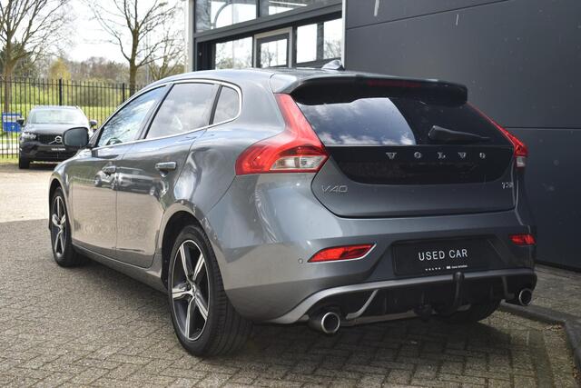 Volvo V40 T3 Automaat Polar+ Sport | Panoramadak | Achteruitrijcamera | Navigatie | Stoelverwarming | Standkachel | Trekhaak