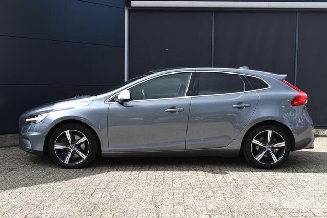 Volvo V40 T3 Automaat Polar+ Sport | Panoramadak | Achteruitrijcamera | Navigatie | Stoelverwarming | Standkachel | Trekhaak