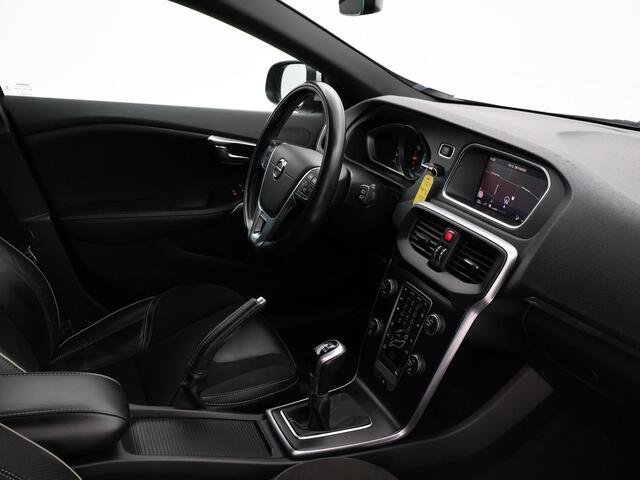 Volvo V40 2.0 T4 190 PK R-DESIGN SPORT + AFN. TREKHAAK | LED | SPORTSTOELEN | STOELVERW.