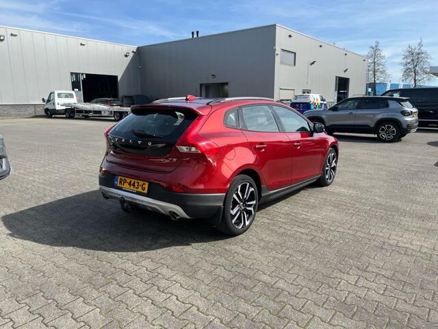 Volvo V40 1.5 T3 Nordic+ - Pano - 18 Inch - LED - Navi - Sensoren - Camera