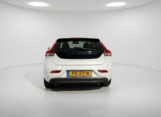 Volvo V40 2.0 D2 NORDIC+. PDC, NAVI. SUNROOF