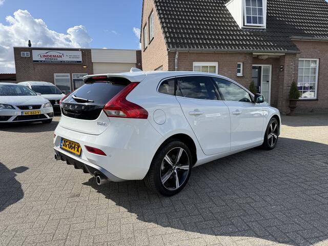 Volvo V40 1.5 T3 Polar+ Sport Aut. R-Design Panoramadak Org. Nederlands