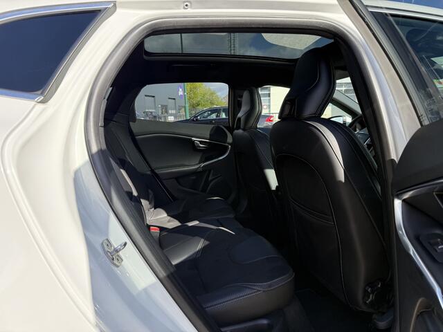 Volvo V40 1.5 T3 Polar+ Sport Aut. R-Design Panoramadak Org. Nederlands