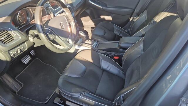 Volvo V40 1.5 T3 POLAR+ SPORT I AUTOMAAT I P-CAMERA I CRUISE CONTROL I UNIEKE KM-STAND