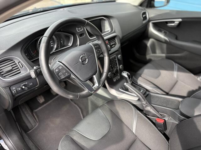 Volvo V40 2.0 T3 Momentum, 18 inch, climate/cruise/navi
