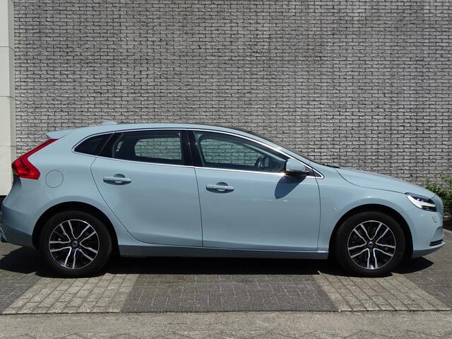 Volvo V40 1.5 T2 | Geartronic | Inscription | Trekhaak | Panoramadak