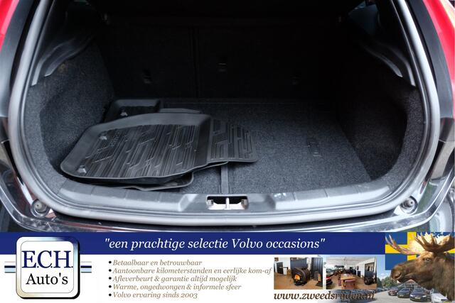 Volvo V40 2.0 T3 152 pk Nordic+, 17 inch, Standkachel, Stoelverwarming