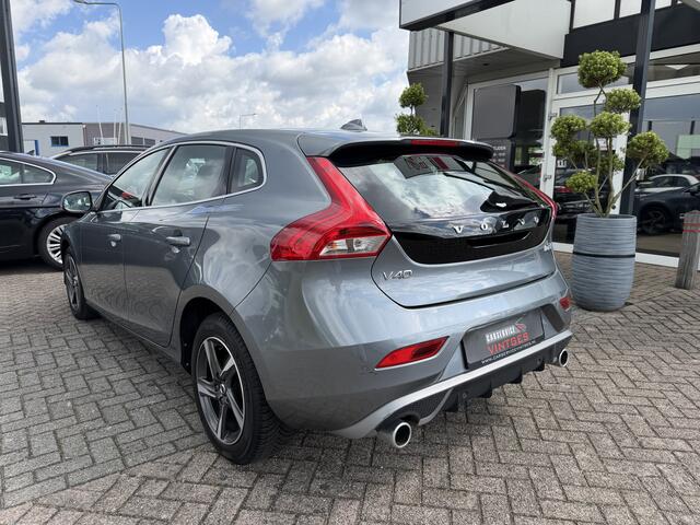 Volvo V40 Volvo 2.0 D2 R-Design Automaat | Uniek lage km-stand | Navi | Climate | LED