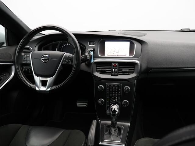 Volvo V40 T3 Automaat Polar+ Sport R-Design / Trekhaak / Panoramadak / Harman Kardon / Stoelverwarming / Parkeercamera / Getint Glas /