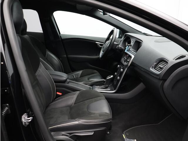 Volvo V40 T3 Automaat Polar+ Sport R-Design / Trekhaak / Panoramadak / Harman Kardon / Stoelverwarming / Parkeercamera / Getint Glas /