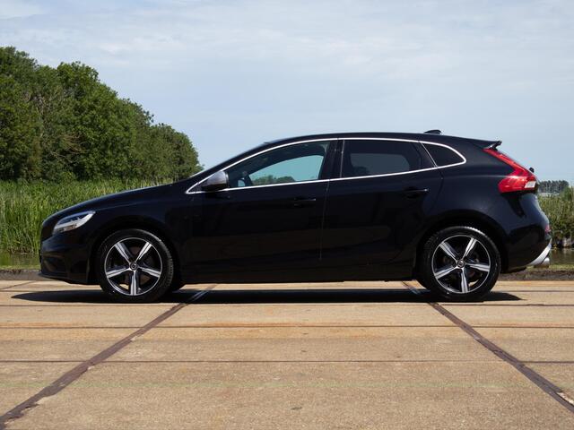 Volvo V40 1.5 T3 Polar+ Sport R-Design LED Pano 18"