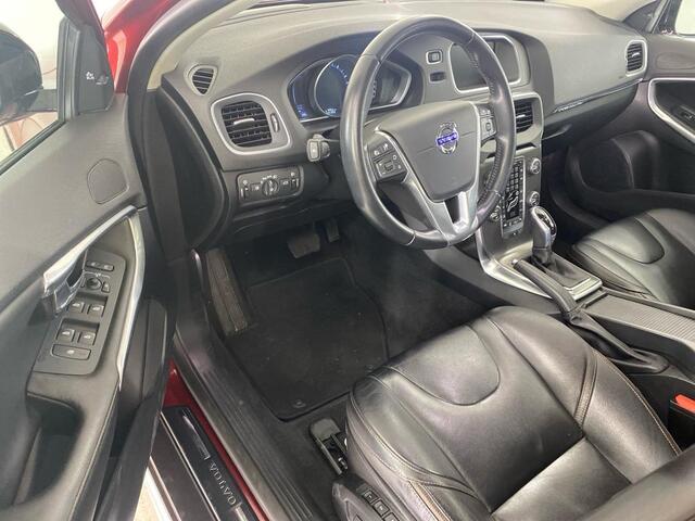 Volvo V40 CROSS COUNTRY 1.5 T3 Summum | Blis | Adaptieve cruise controle | DAB | Leder | Memory | Camera |