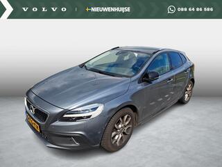 volvo-v40-cross-country-1.5-t3-pola
