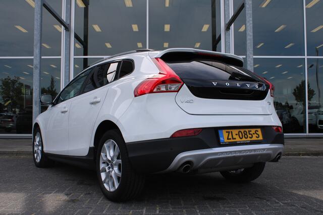 Volvo V40 CROSS COUNTRY T3 Automaat Polar+ Luxury | Panoramadak | DAB | Cruise control | Verw. Voorstoelen | Camera
