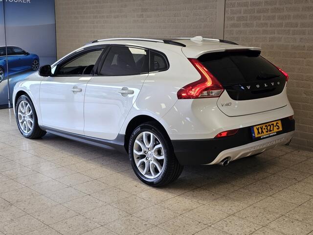 Volvo V40 CROSS COUNTRY 1.5 T3 Polar+ Luxury