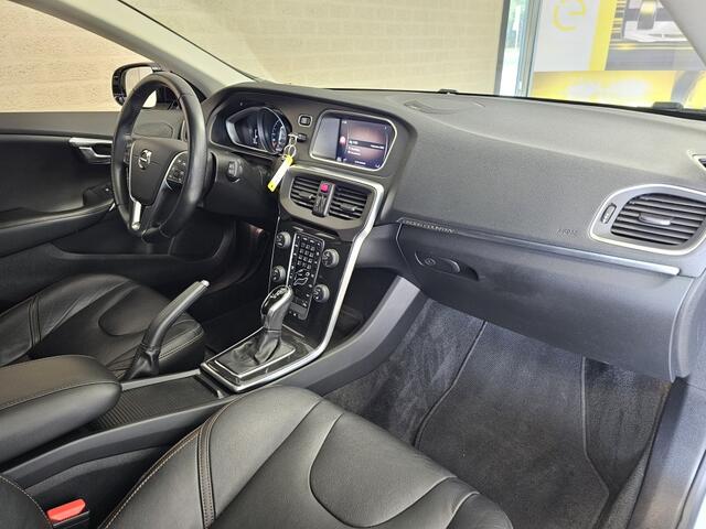 Volvo V40 CROSS COUNTRY 1.5 T3 Polar+ Luxury