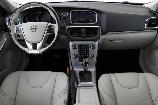 Volvo V40 CROSS COUNTRY T3 AUT. Nordic+ -PANO.DAK|LEDER|KEY-LESS|POWER-SEAT|STANDKACHEL|CAMERA|17"