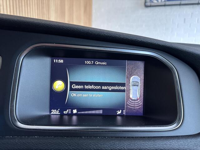 Volvo V40 CROSS COUNTRY 2.0 T3 Nordic+ Trekhaak | Navigatie | Parkeersensor