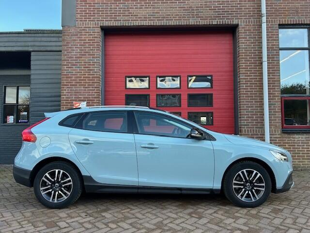 Volvo V40 CROSS COUNTRY 1.5 T3 Nordic+