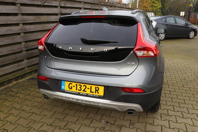 Volvo V40 CROSS COUNTRY 1.5 T3 Polar+ Luxury / Navi / Stoelverwarming / Climate
