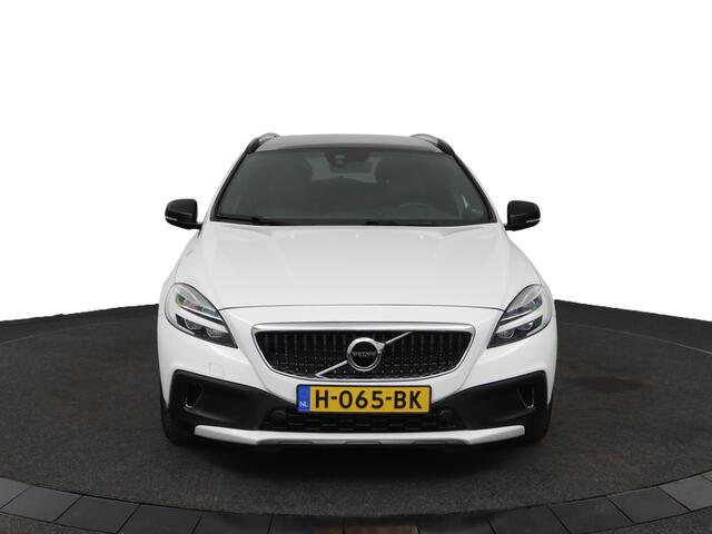 Volvo V40 CROSS COUNTRY T3 Polar+ Luxury | NAP | Automaat | 1e eigenaar | Pano | Leder | Stoelverwarming | Keyless