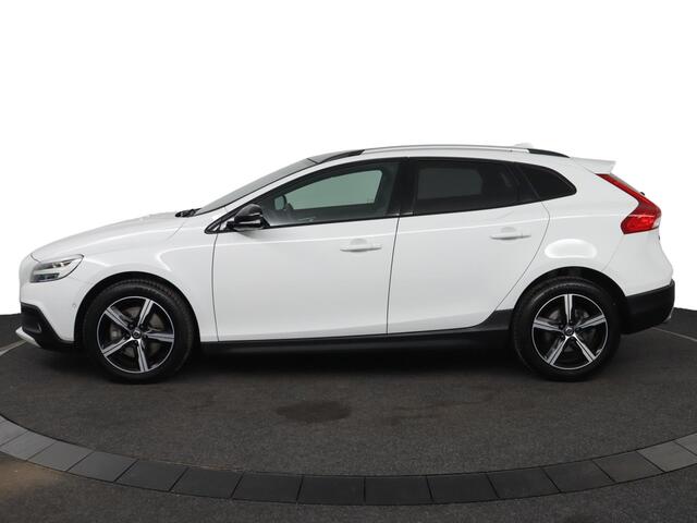 Volvo V40 CROSS COUNTRY T3 Polar+ Luxury | NAP | Automaat | 1e eigenaar | Pano | Leder | Stoelverwarming | Keyless